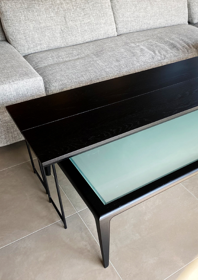 ガラスローテーブル